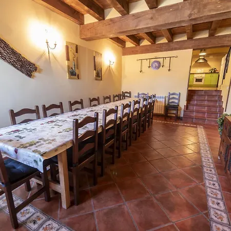 Летний дом La Hacendera Entre Hoces - 20-28pax-10 Hab Con Banos En Мадеруэло