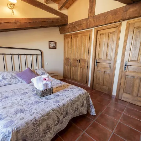 La Hacendera Entre Hoces - 20-28pax-10 Hab Con Banos En Летний дом