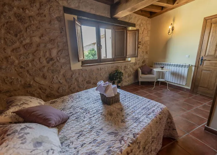 La Hacendera Entre Hoces - 20-28pax-10 Hab Con Banos En Landhaus