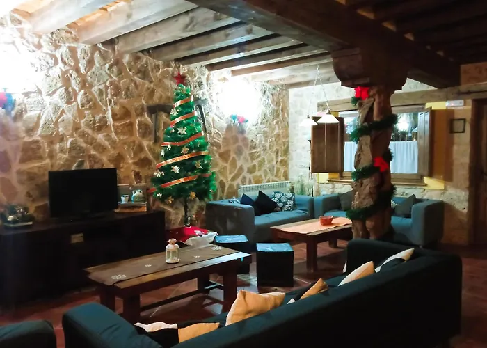 Landhaus La Hacendera Entre Hoces - 20-28pax-10 Hab Con Banos En *