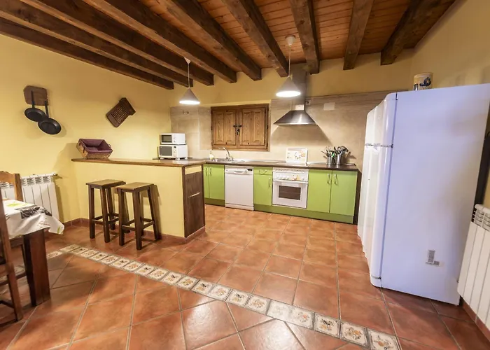 La Hacendera Entre Hoces - 20-28pax-10 Hab Con Banos En Maderuelo