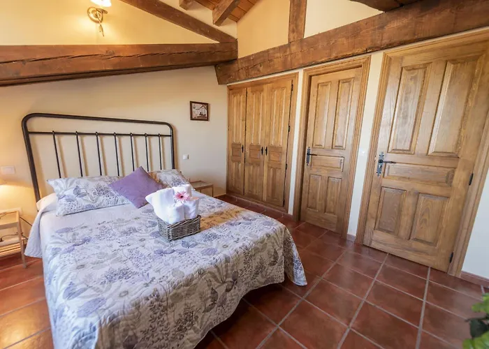 La Hacendera Entre Hoces - 20-28pax-10 Hab Con Banos En Landhaus