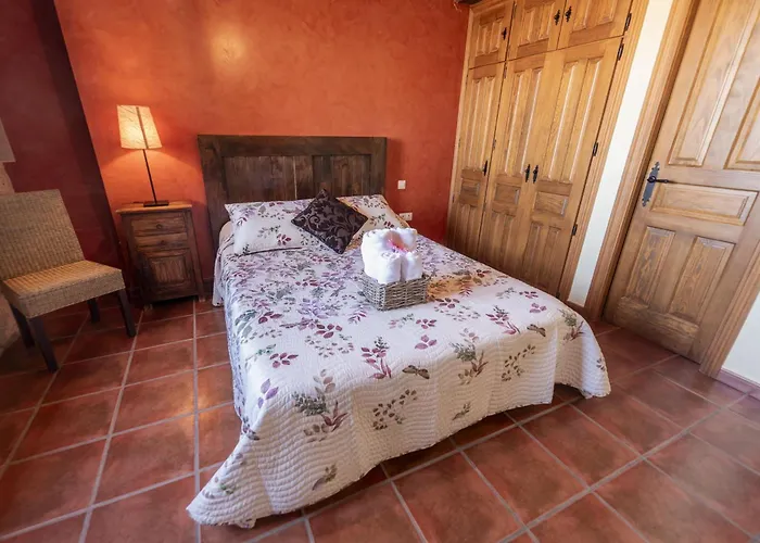 Landhaus La Hacendera Entre Hoces - 20-28pax-10 Hab Con Banos En Maderuelo